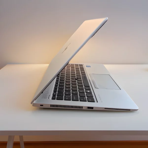 HP EliteBook 840 G5 – Intel Core i5 8ᵉ Gén